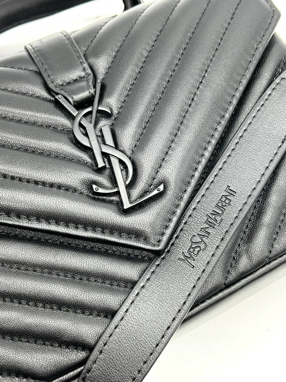 Сумка Yves Saint Laurent